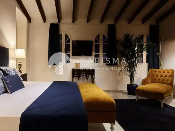 (24) Czterogwiazdkowy hotel butikowy w Puerto Banús