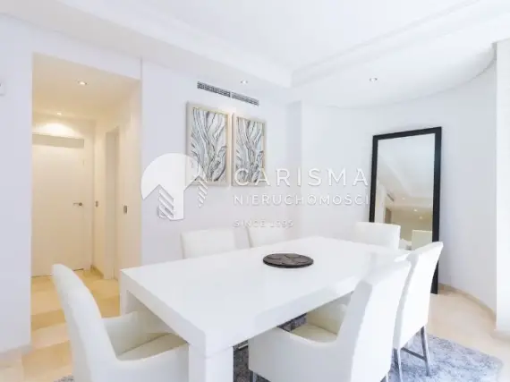 (13) Parterowy apartament z widokiem na ogród w Estepona