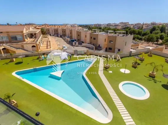 (4) Apartament w La Zenia z widokiem na morze
