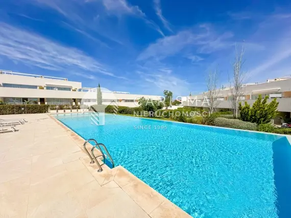 Apartament z tarasem dachowym w Los Balcones z widokiem na Laguna Rosa, Torrevieja 1
