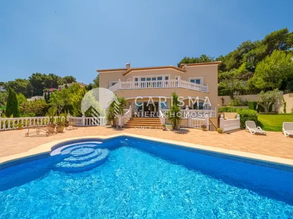 (9) Klasyczna willa z widokiem na morze i górę Montgó, Javea