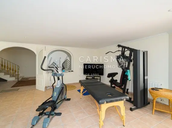 (33) Klasyczna willa z widokiem na morze i górę Montgó, Javea