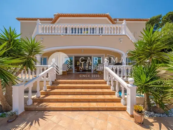 (37) Klasyczna willa z widokiem na morze i górę Montgó, Javea