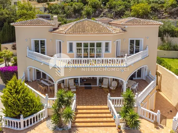(40) Klasyczna willa z widokiem na morze i górę Montgó, Javea