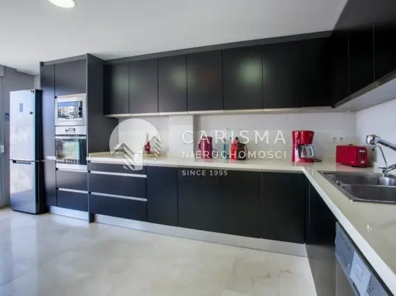(10) Duży apartament w pobliżu Playa de la Grava, Javea