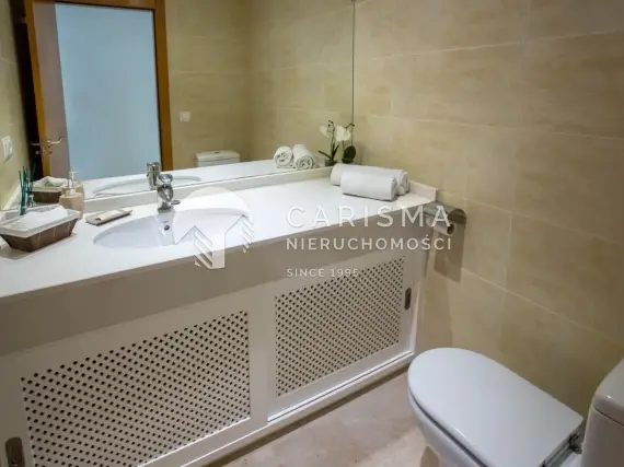(20) Duży apartament w pobliżu Playa de la Grava, Javea