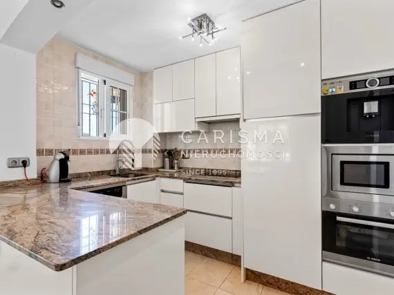 (12) Dom z prywatnym basenem w Cabo Roig, Alicante