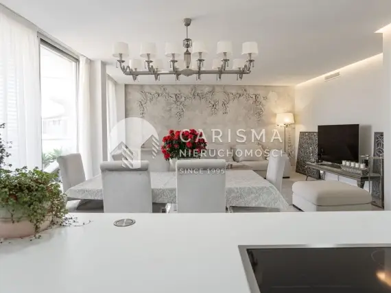 (6) Luksusowy apartament w prestiżowym nadmorskim kompleksie