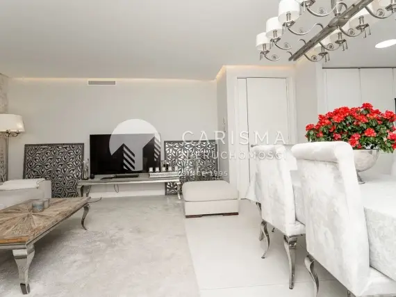 (24) Luksusowy apartament w prestiżowym nadmorskim kompleksie