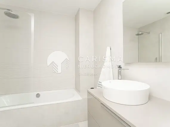 (26) Luksusowy apartament w prestiżowym nadmorskim kompleksie