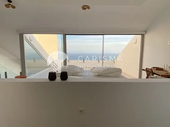 (28) Nowoczesny penthouse ze spektakularnym widokiem na morze