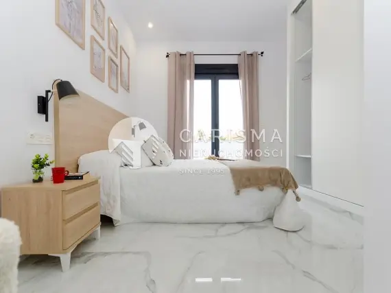 (51) Nowoczesny, ostatni w osiedlu dom na sprzedaż w Torrevieja, Costa Blanca