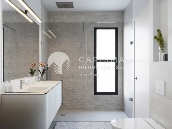 (8) Luksusowy dwupoziomowy penthouse z widokiem na morze