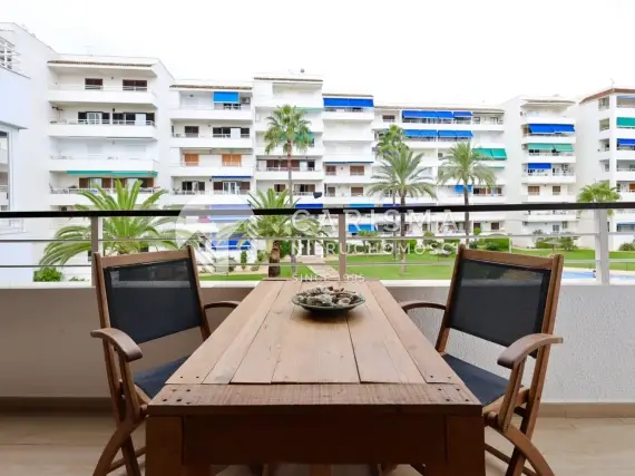(8) Odremontowany apartament blisko plaży oraz innych dogodności w Javea