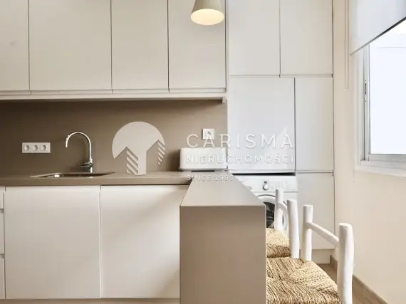(14) Odremontowany apartament blisko plaży oraz innych dogodności w Javea