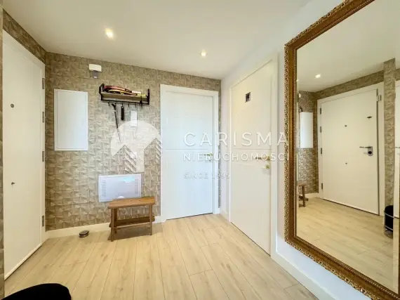 (17) Nowoczesny w pełni odnowiony apartament z widokiem na morze