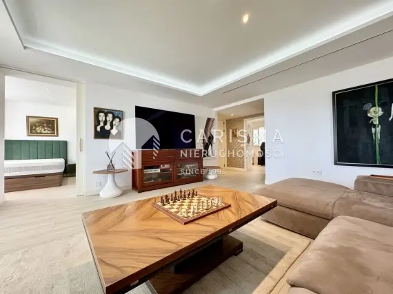 (6) Nowoczesny w pełni odnowiony apartament z widokiem na morze