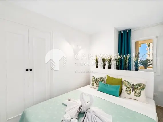 (12) Uroczy apartament z pięknym widokiem na morze blisko plaży