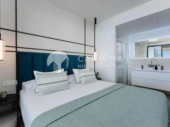 (18) Nowoczesny apartament z pięknym widokiem na morze tuż przy plaży