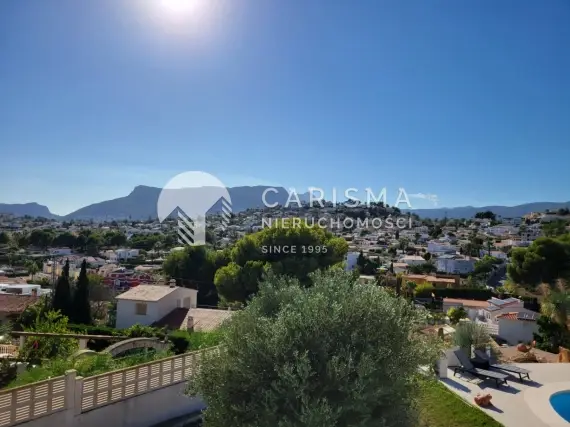 (11) Odremontowana willa z widokiem na morze i Peñon de Ifach w Calpe
