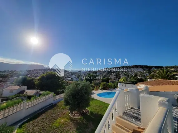 (81) Odremontowana willa z widokiem na morze i Peñon de Ifach w Calpe