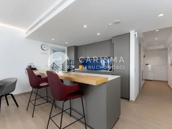 (8) Luksusowy apartament w prestiżowym kompleksie z pięknym widokiem na morze
