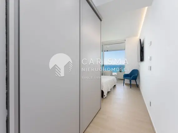 (17) Luksusowy apartament w prestiżowym kompleksie z pięknym widokiem na morze