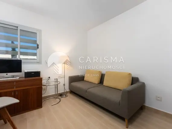 (12) Luksusowy apartament w prestiżowym kompleksie z pięknym widokiem na morze