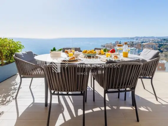 Nowoczesny apartament z panoramicznym widokiem na morze blisko plaży 2