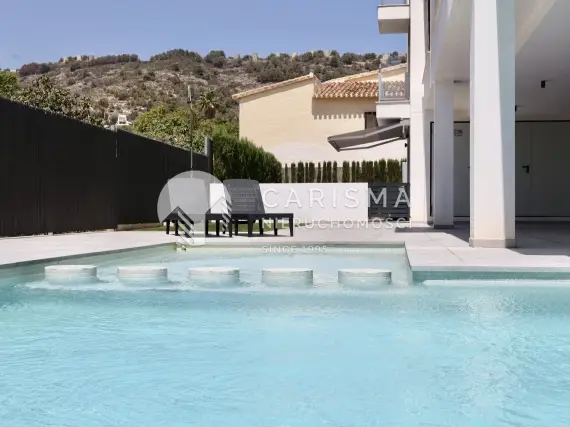 (23) Nowoczesny apartament blisko usług w Javea