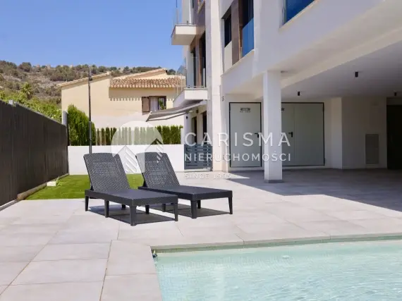 (21) Nowoczesny apartament blisko usług w Javea