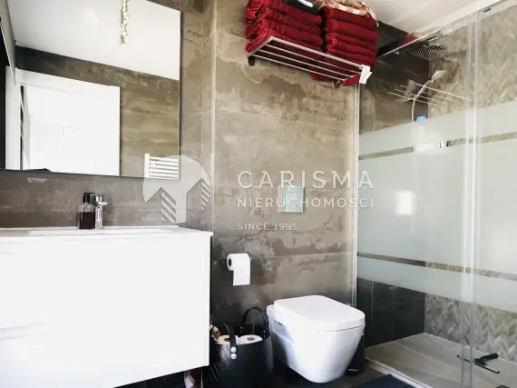(18) Nowoczesny apartament blisko usług w Javea