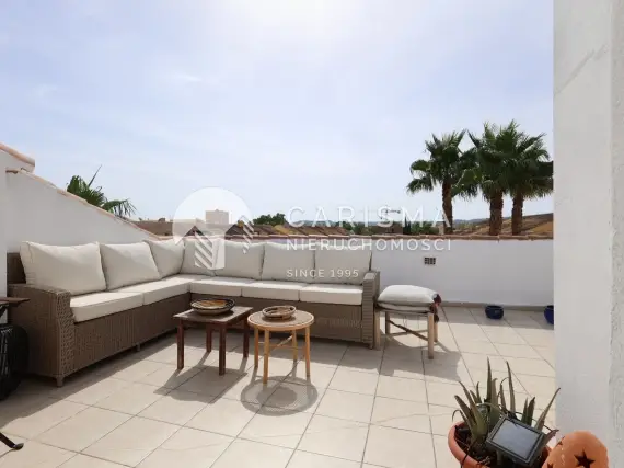 (7) Dwupoziomowy penthouse w pobliżu plaży w Javea