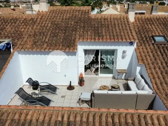 (8) Dwupoziomowy penthouse w pobliżu plaży w Javea