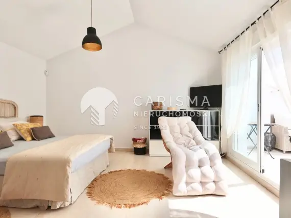 (12) Dwupoziomowy penthouse w pobliżu plaży w Javea