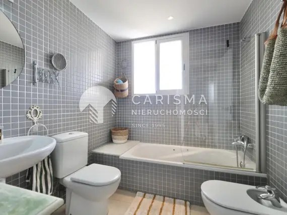 (16) Dwupoziomowy penthouse w pobliżu plaży w Javea