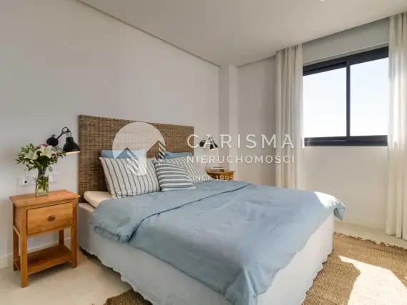 (14) Luksusowy dwupoziomowy penthouse z pięknym widokiem