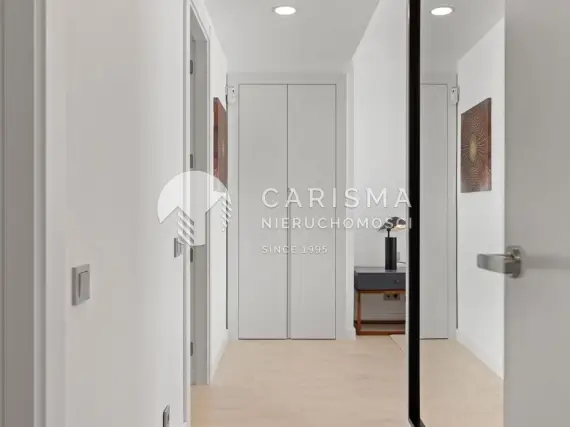 (11) Nowoczesny penthouse w idealnej lokalizacji gotowy do zamieszkania