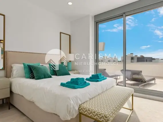 (13) Nowoczesny penthouse w idealnej lokalizacji gotowy do zamieszkania