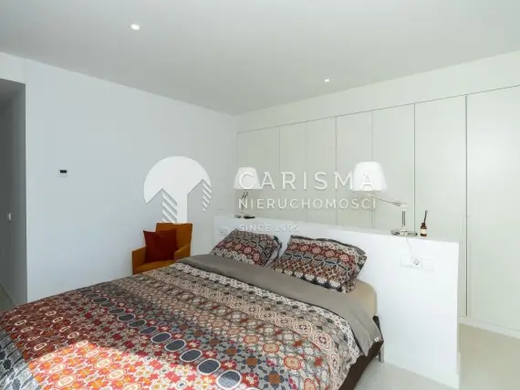 (16) Nowoczesny apartament w luksusowym resorcie z widokiem na morze