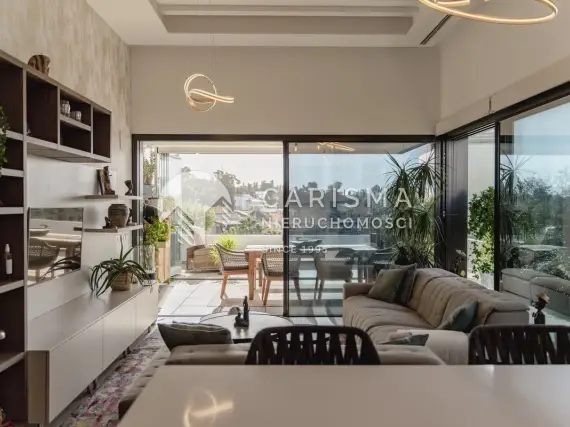 (6) Nowoczesny penthouse z widokiem na morze i góry