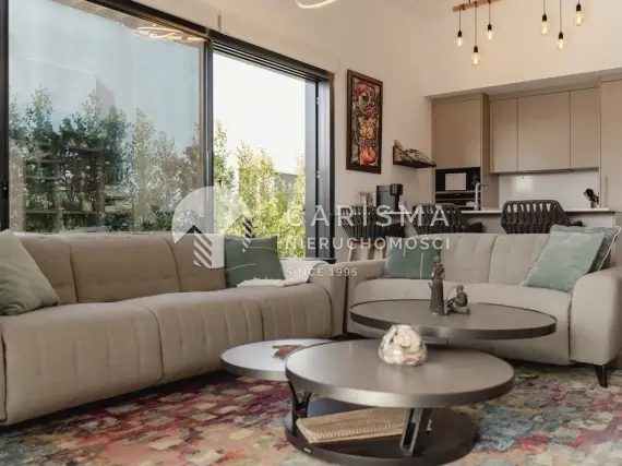 (7) Nowoczesny penthouse z widokiem na morze i góry