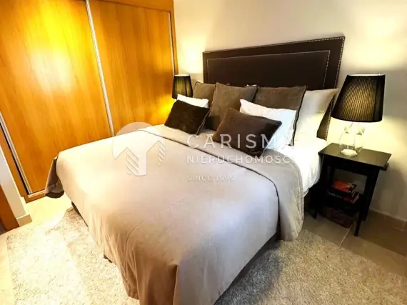 (13) Przestronny parterowy apartament przy polu golfowym