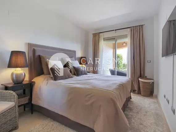 (10) Przestronny parterowy apartament przy polu golfowym