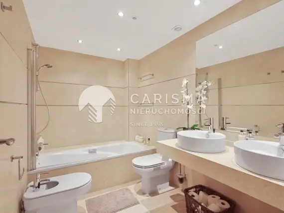 (22) Przestronny parterowy apartament przy polu golfowym