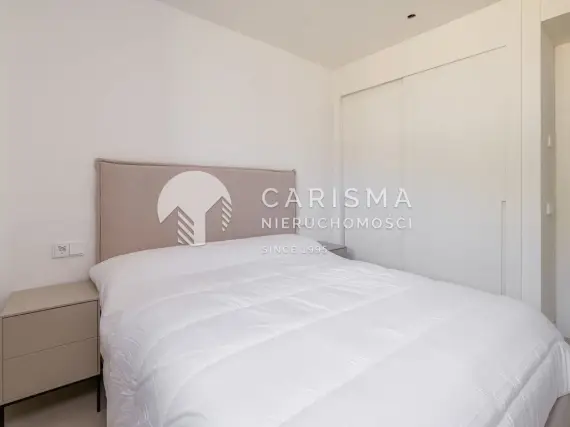 (21) Nowoczesny apartament z panoramicznym widokiem na morze