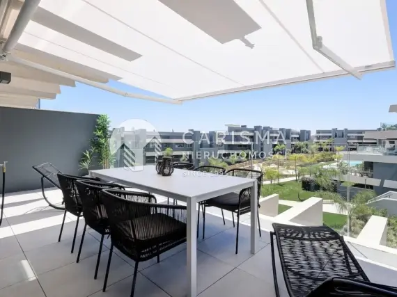 Nowoczesny dwupoziomowy penthouse z panoramicznym widokiem na okolicę 2