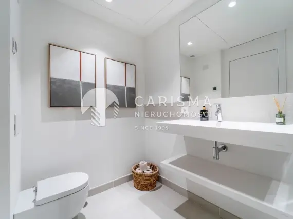 (18) Nowoczesny apartament w prestiżowym kompleksie z udogodnieniami