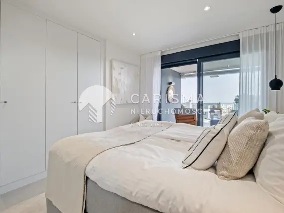 (26) Dwupoziomowy penthouse w prestiżowym kompleksie z panoramicznym widokiem
