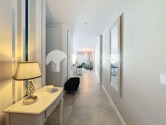 (4) Nowoczesny parterowy apartament w nowym budownictwie blisko plaży